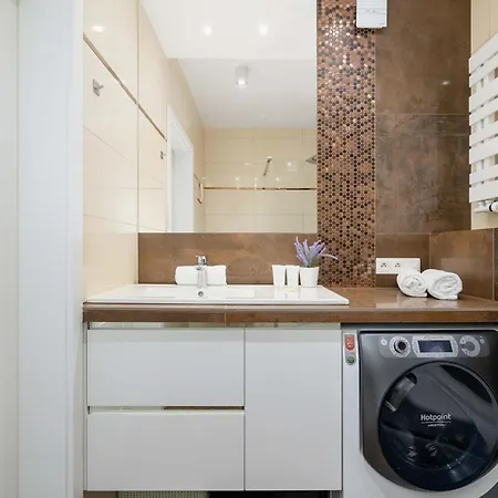 Appartement Cosy & Bright With Parking On The Cystersow Street By Renters *
