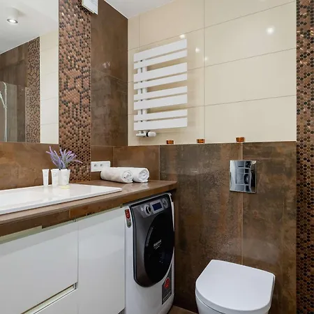 Cosy & Bright With Parking On The Cystersow Street By Renters * Cracovie