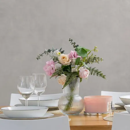 Cosy & Bright With Parking On The Cystersow Street By Renters Appartement